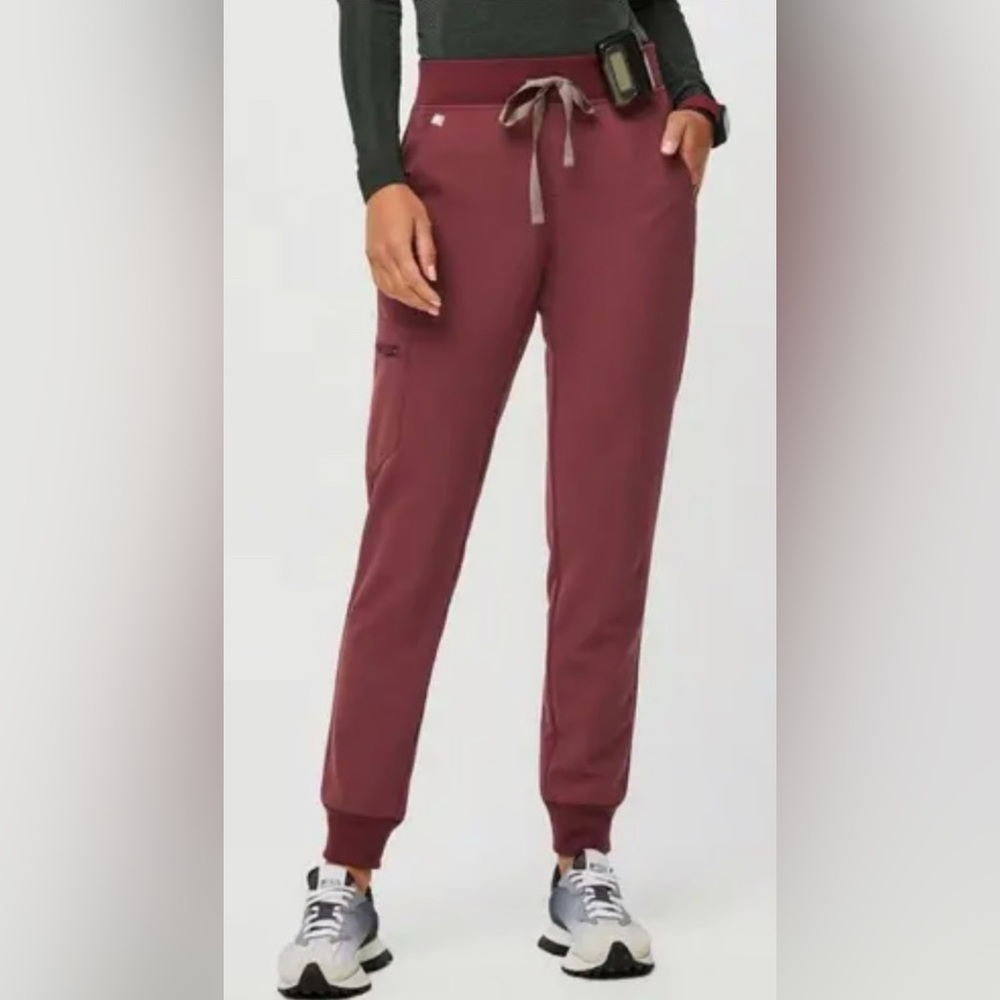 Figs Women's Burgundy Jogger Pants